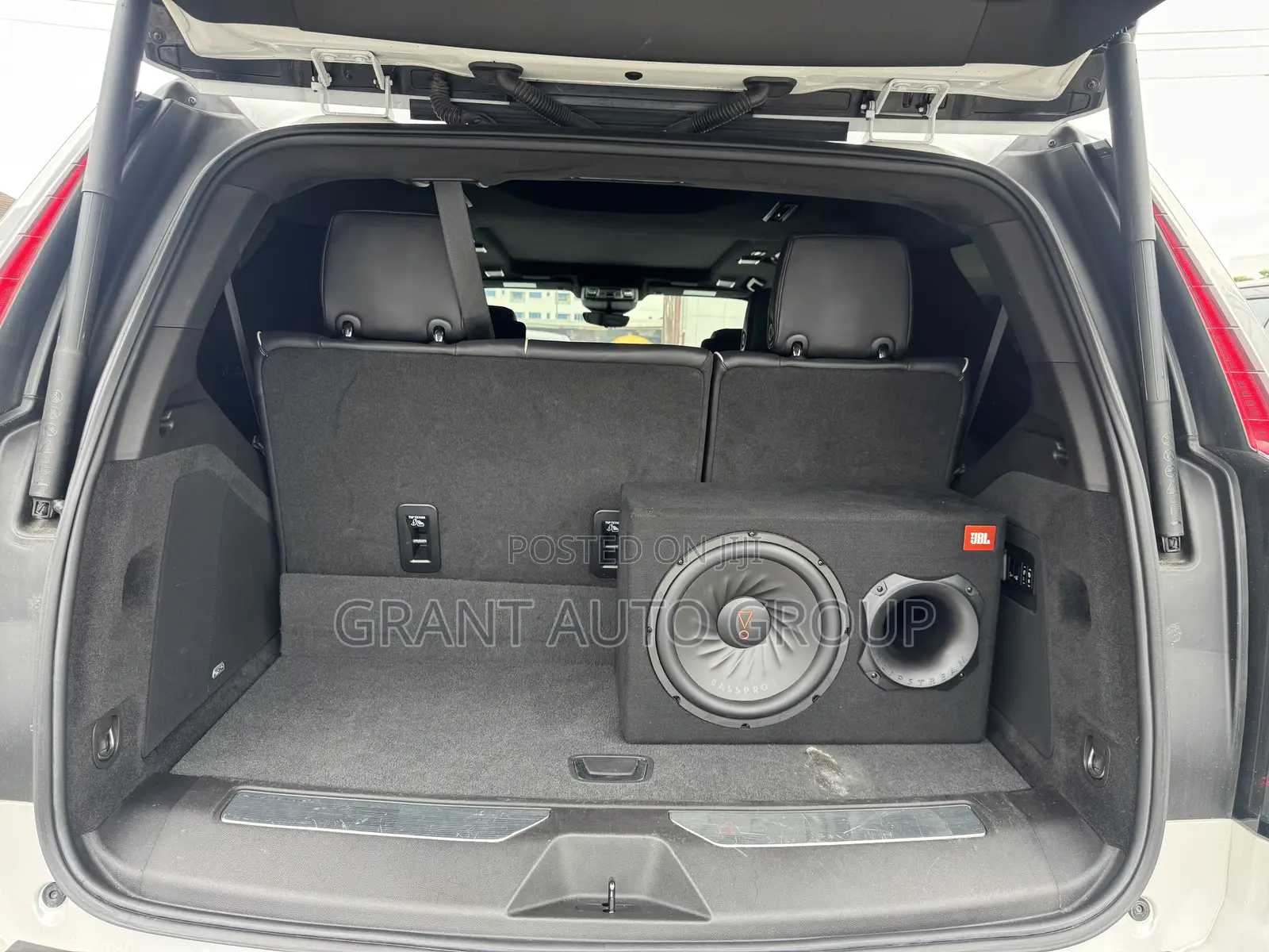 Cadillac Escalade 2022 White