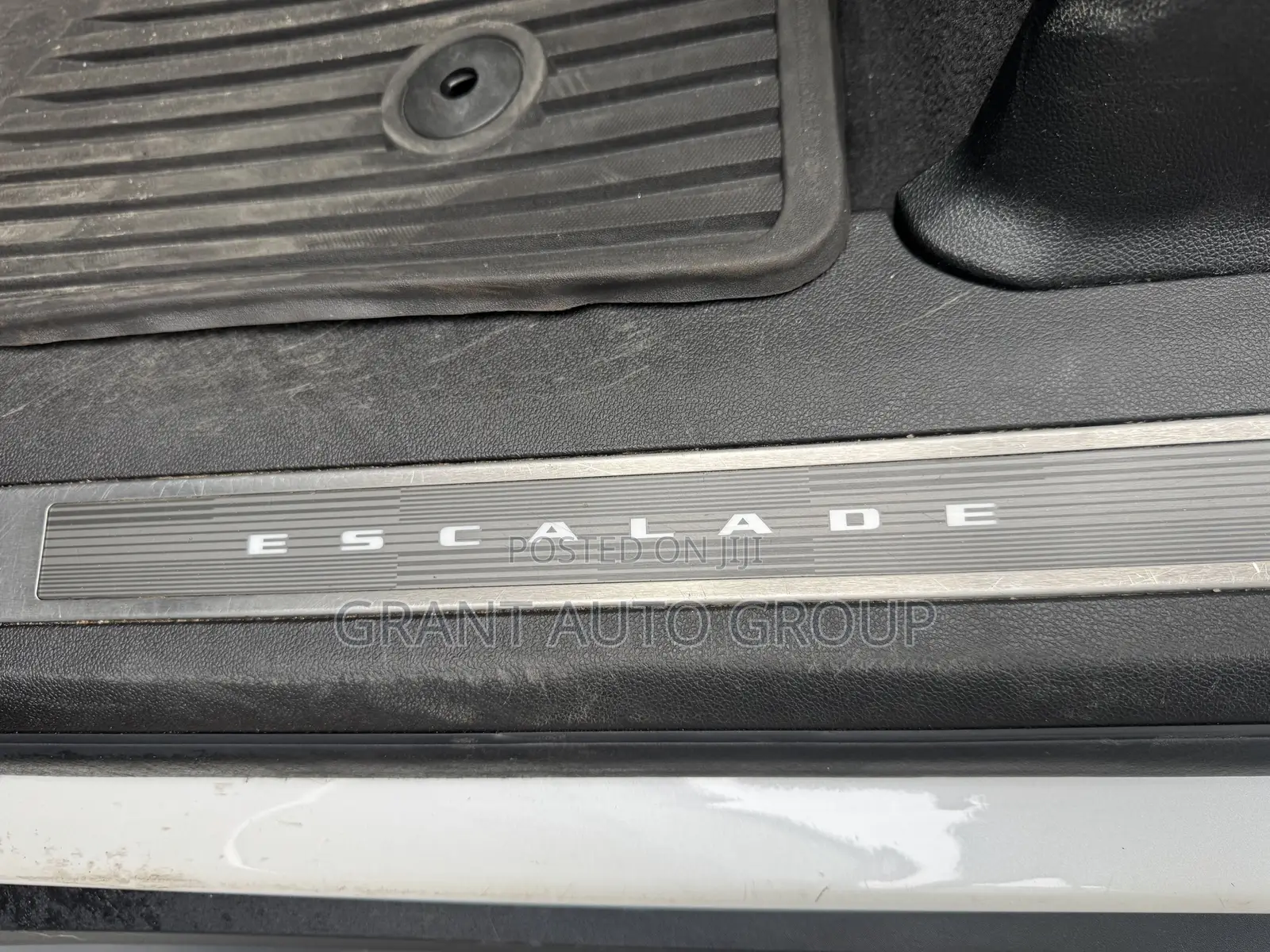 Cadillac Escalade 2022 White