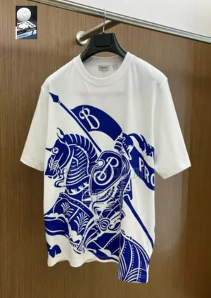 Photo - Premium Top Quality Burberry T-Shirt Available in Store