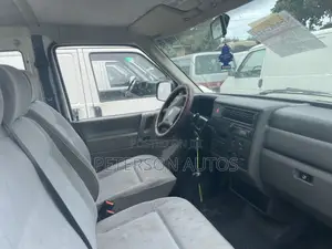 Volkswagen Transporter 2002 White