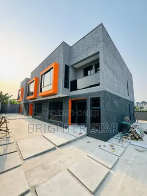 Furnished 4bdrm Duplex in Anthony Village for sale