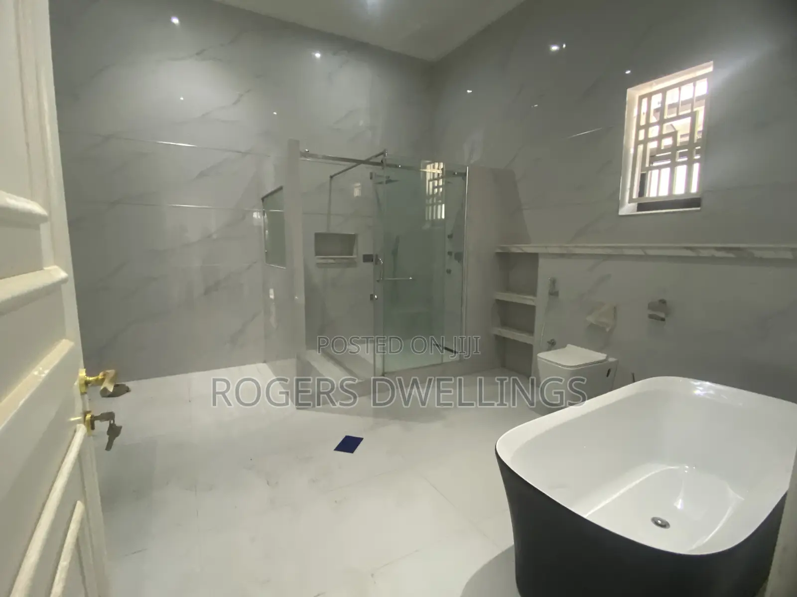9bdrm Duplex in Maitama for sale