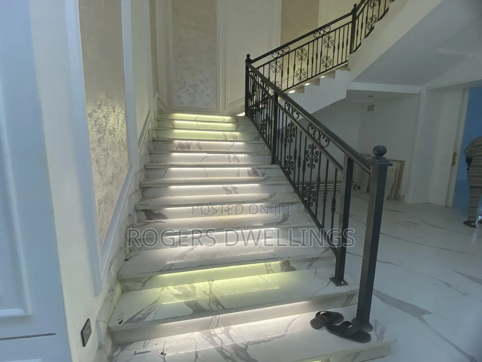 9bdrm Duplex in Maitama for sale