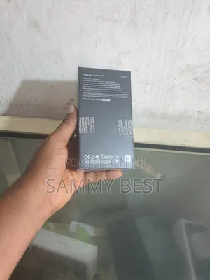 New Samsung Galaxy S10e 128 GB Black