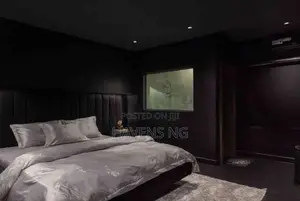 Luxury 1-Bedroom Apartment