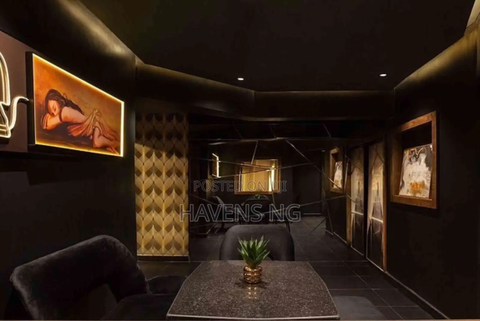 Luxury 1-Bedroom Apartment