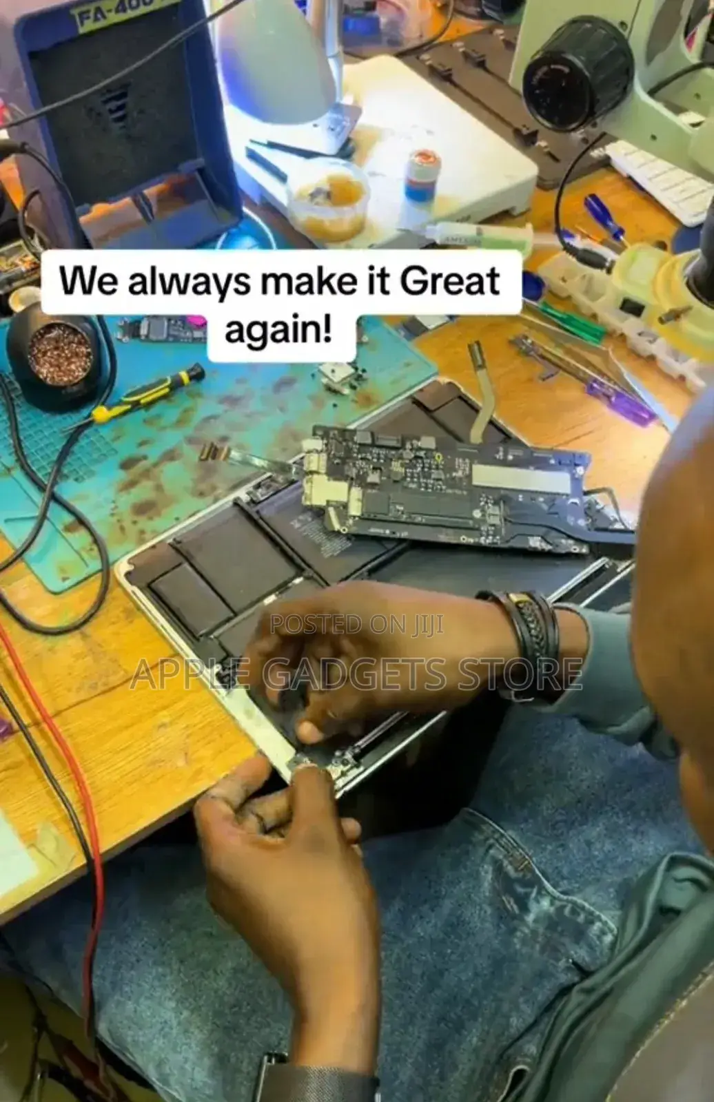 Mackbook,iPhone Hardware Software Repairs