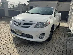 Toyota Corolla 2013 White