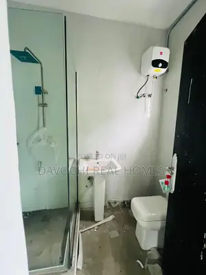 3bdrm Apartment in Chevron Toll Gate for rent