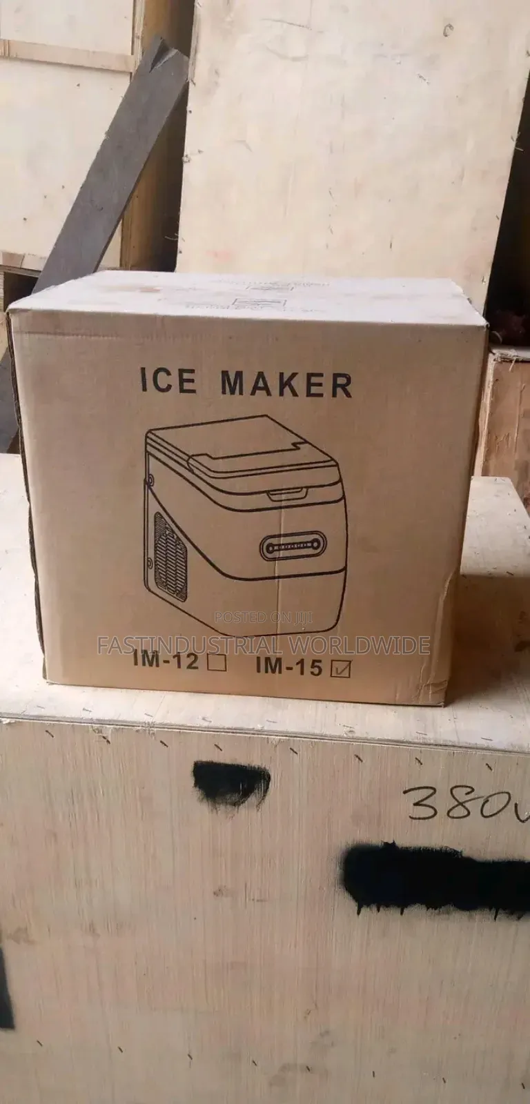 Dosmetic Ice Cubes Machine