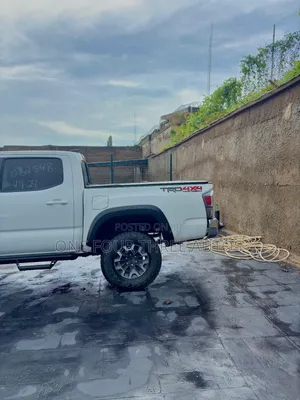 Toyota Tacoma TRD Off Road 2022 White