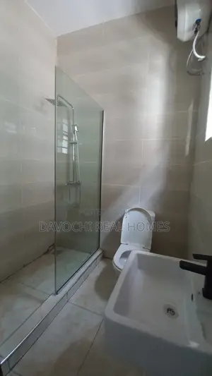1bdrm Apartment in Orchid Road., Lekki Phase 2 for rent