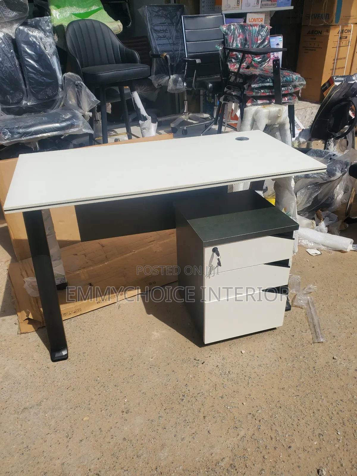Iron Leg Office Table