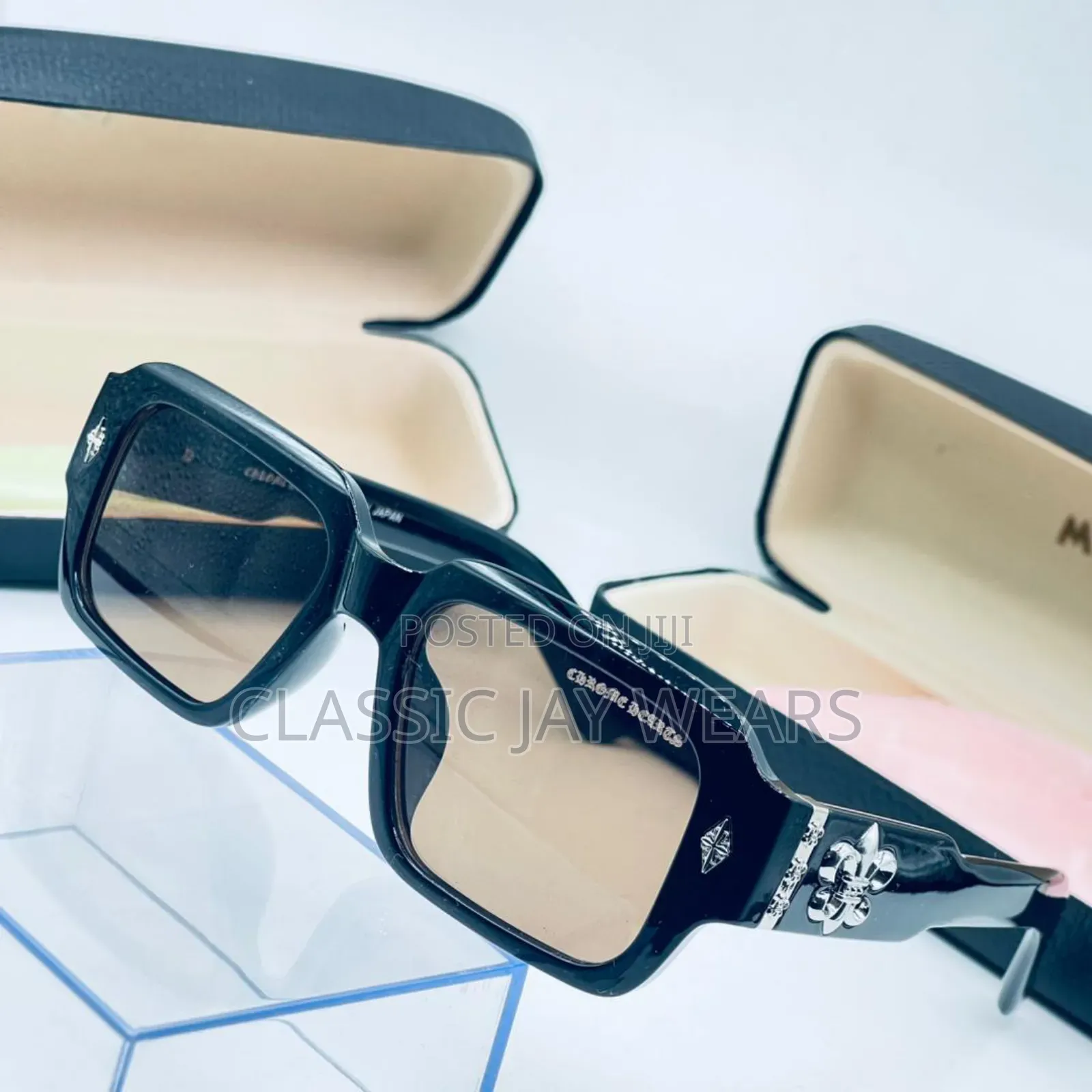 Black Luxury Sunshade Available