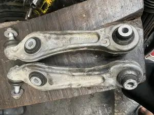 Upper Arm Jeep Cherokee 2022