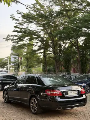 Mercedes-Benz E350 2011 Black