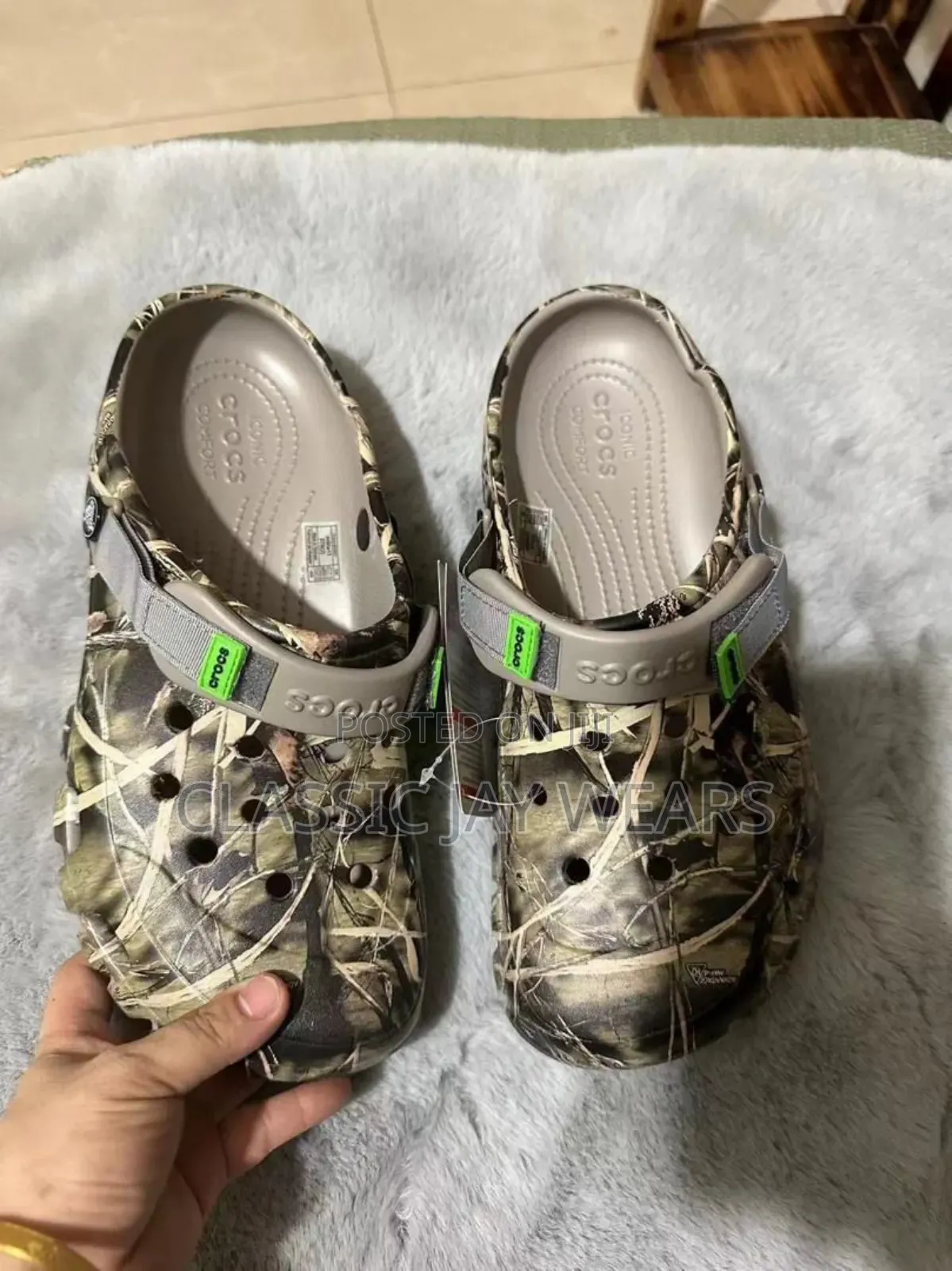 9 Different Beautiful Latest Crocs Picture