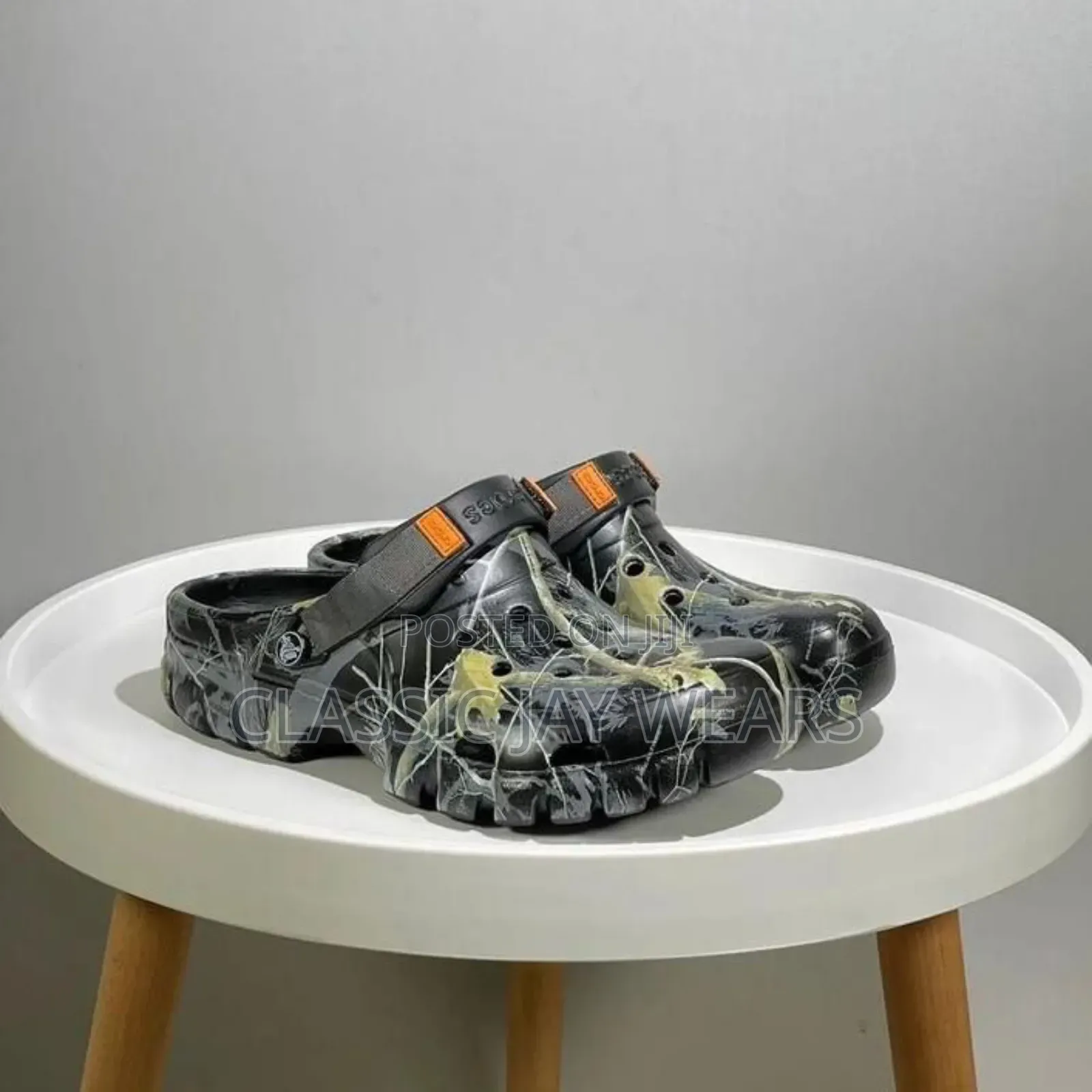 9 Different Beautiful Latest Crocs Picture