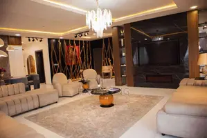 Spacious Waterfront 3-Bedroom Apartment | Short Stay