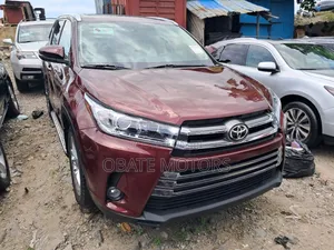Toyota Highlander Limited V6 4x2 (3.5L 6cyl 6A) 2016 Red