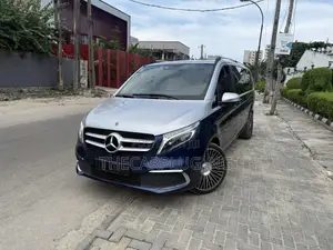 Mercedes-Benz V-Class 2023 Blue