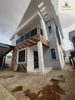 4bdrm Duplex in Oluyole Estate for sale