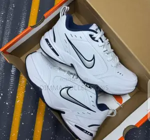 *New Nike Air Monarch Iv Cross Trainer Snks”* 