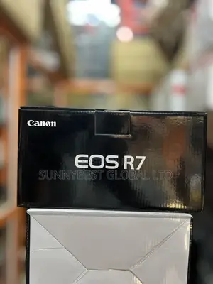Canon Eos R7 Body