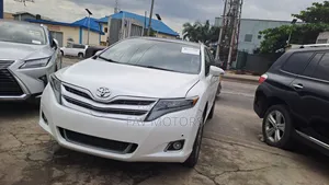 Photo - Toyota Venza XLE 4dr Wagon (3.5L 6cyl 6A) 2015 White