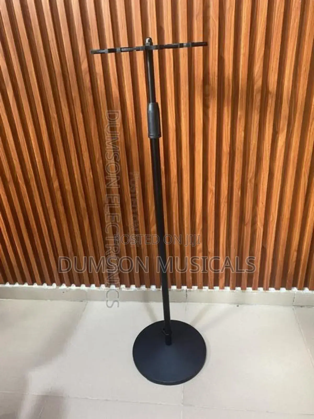 Microphone Stand. Multiples Professional Mic Stand