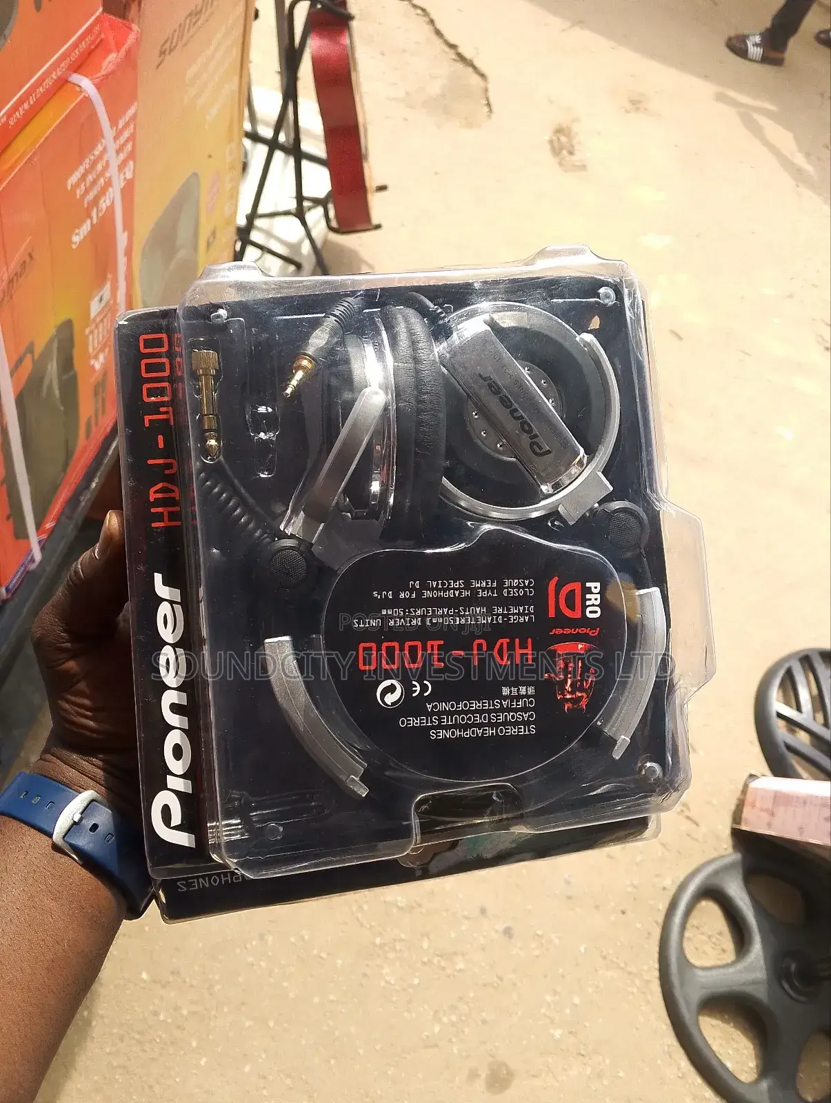 Pioneer Studio Headset/Headphone.