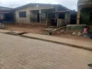 Photo - 10bdrm House in Mangoro, Agege for sale