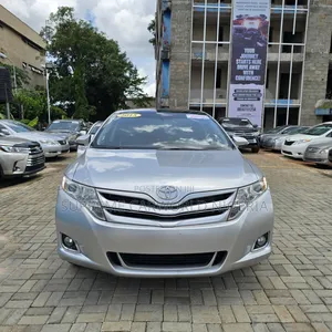 Toyota Venza XLE 4dr Wagon AWD (2.7L 4cyl 6A) 2015 Silver