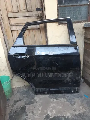 Empty Back Door Right Hyundai Grand Santafe 2014 Model