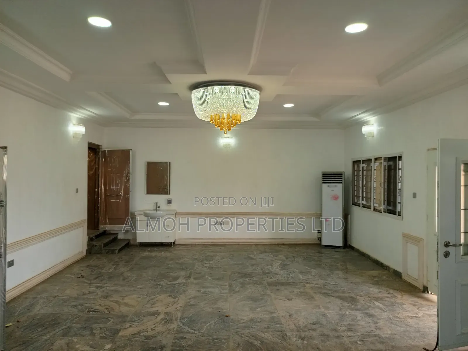 6bdrm Duplex in Apo Legislative for rent