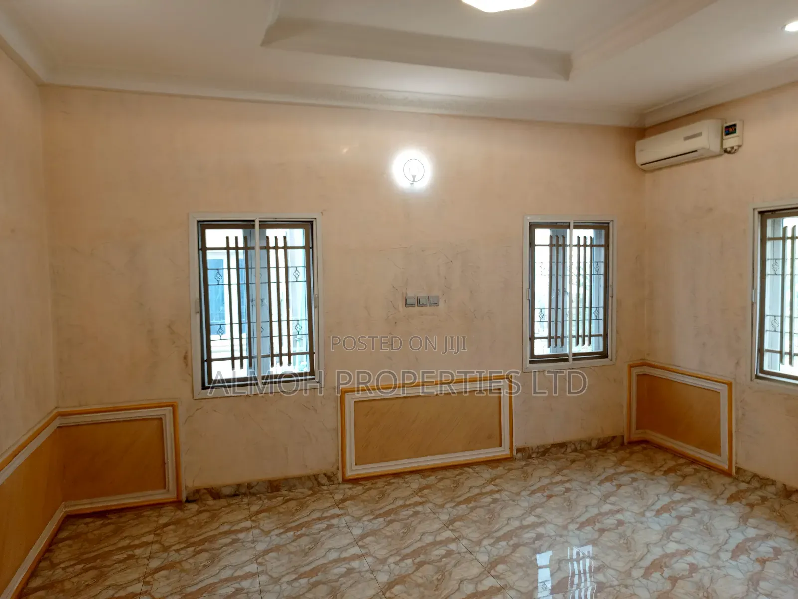 6bdrm Duplex in Apo Legislative for rent