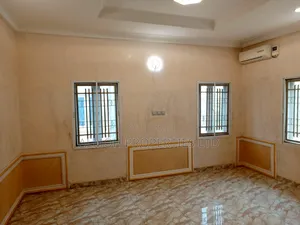 6bdrm Duplex in Apo Legislative for rent