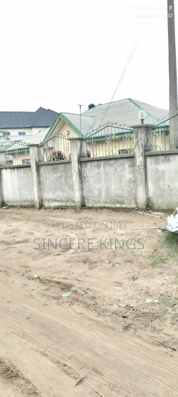 4bdrm Bungalow in Off Stadium Rd Uyo for sale
