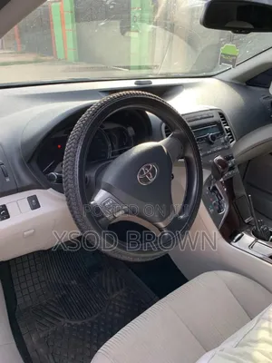 Toyota Venza AWD 2010 Gray