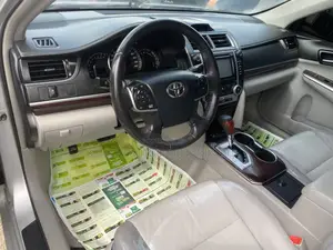 Toyota Camry XLE 4dr Sedan (2.5L 4cyl 6A) 2013 Silver