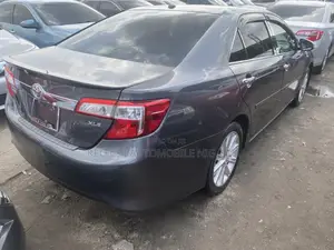 Toyota Camry 2014 Gray