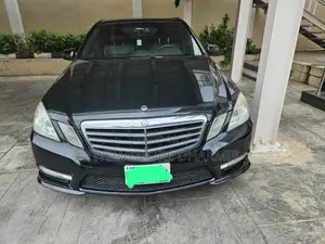 Mercedes-Benz E350 Base 4dr 4Matic Sedan AWD (3.5L 6cyl 7A) 2012 Black
