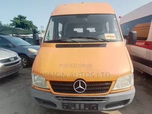 Mercedes-Benz Sprinter 2006 Orange