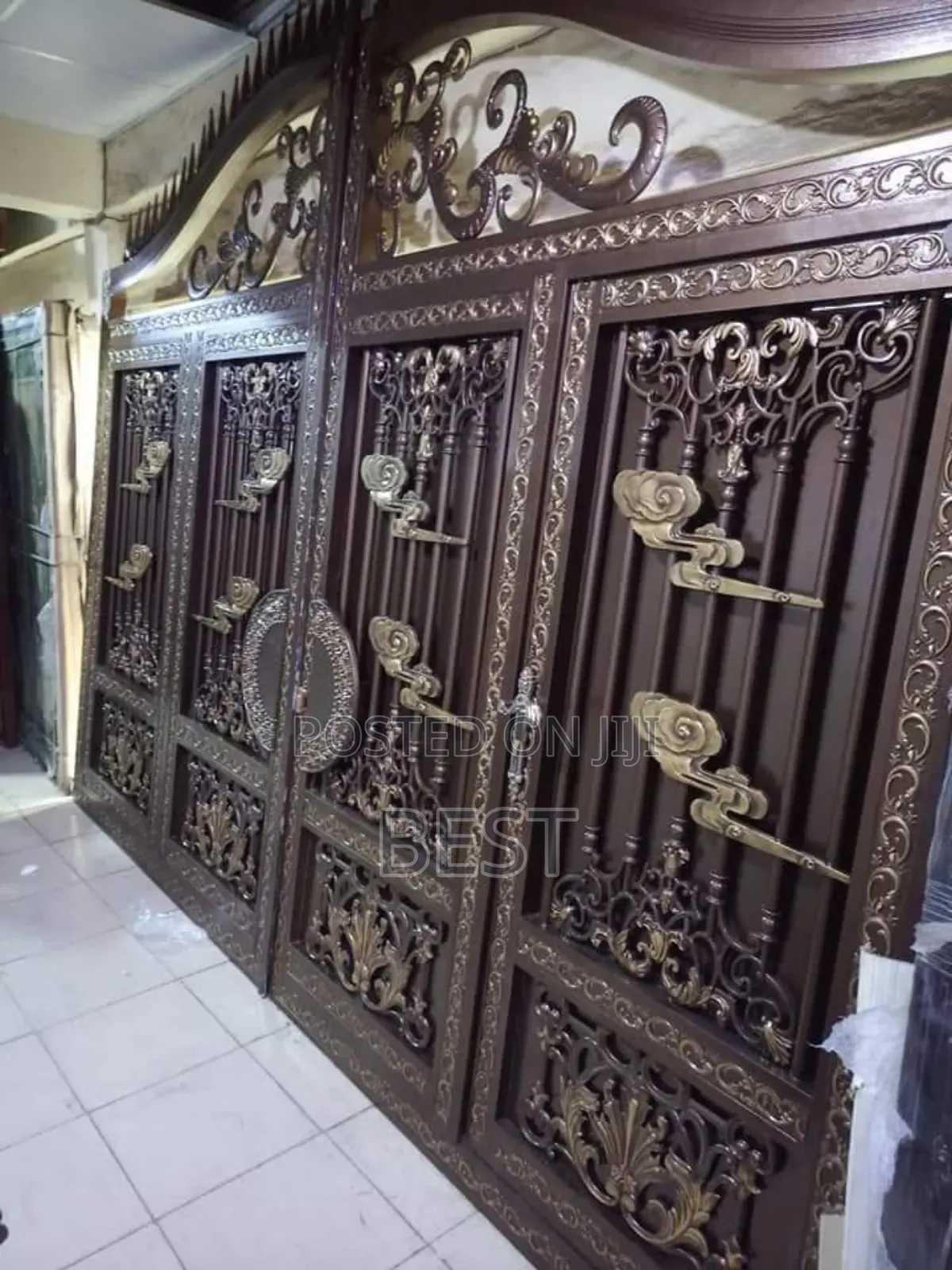 Luxury Gate With Remote Control System