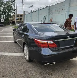 Lexus LS 460 L AWD 2011 Gray
