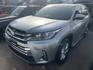 Toyota Highlander Limited Platinum V6 4x4 (3.5L 6cyl 6A) 2016 Gray