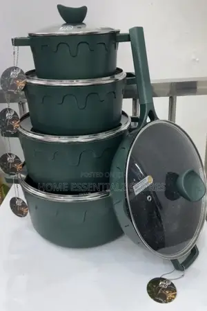 Jio Classic Set of Pots With Glass Lids and Frypan
