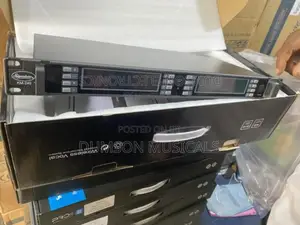 Signature Km-240 4in1 Wireless Microphone System Uhf