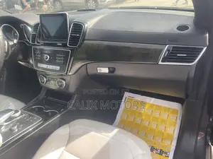 Mercedes-Benz GLE-Class 2016 Gray