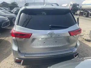 Toyota Highlander 2018 Gray